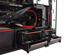 Stacjonarna seria Lenovo Think Station nie tylko odzwierciedla aktualne oczekiwania współczesnego rynku branży komputerowej ale dzięki zastosowaniu najwyższej jakości podzespołów oraz nowatorskich rozwiązań technologicznych wyprzedza je