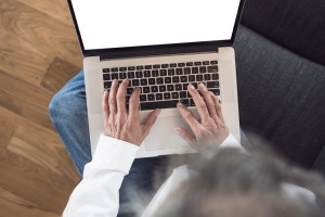 Aby praca była szybka Dell Vostro 5590 posiada standardowy procesor Intel w 5 generacji.